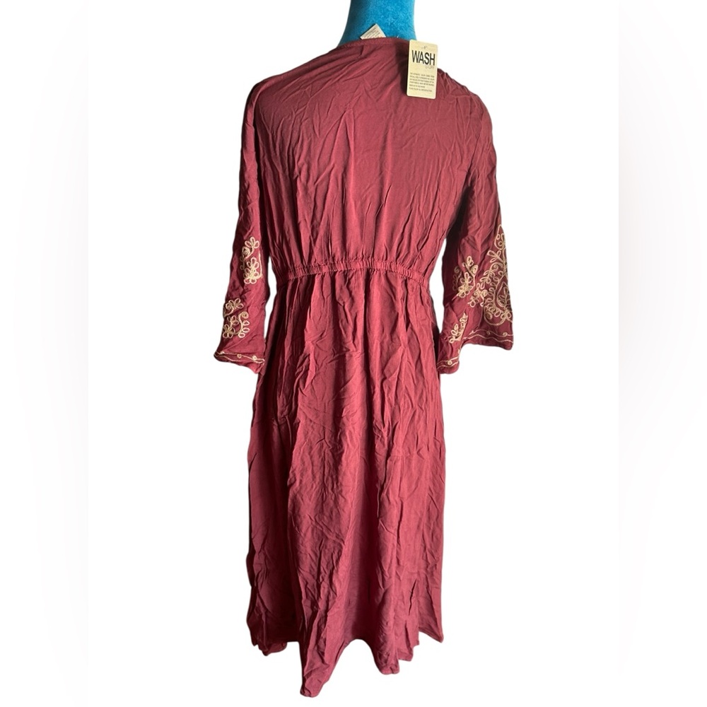 Embroidered Burgundy Midi Dress - Picture 5 of 6